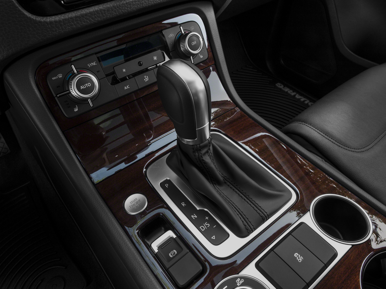 2016 Volkswagen Touareg 4dr V6 Sport w/Technology