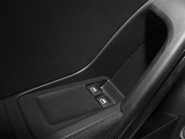 2013 Volkswagen Beetle 2dr Auto 2.5L Entry PZEV