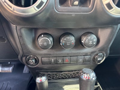 2016 Jeep Wrangler Unlimited 4WD 4dr Sahara