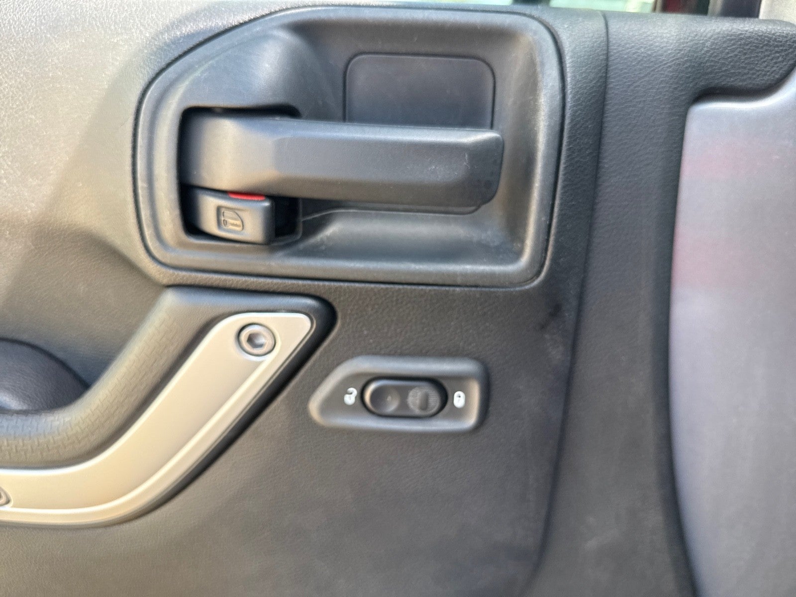 2016 Jeep Wrangler Unlimited 4WD 4dr Sahara