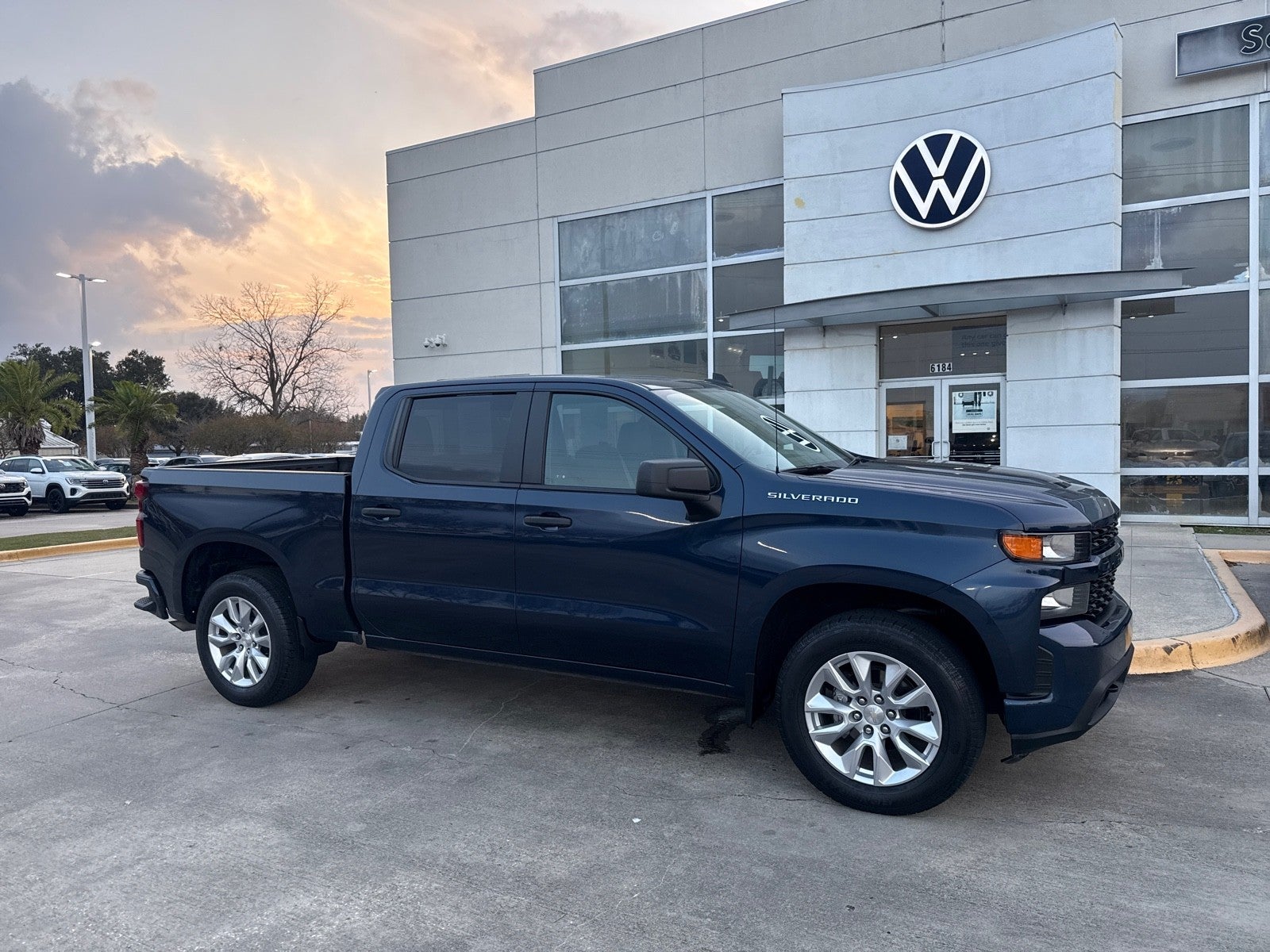 2022 Chevrolet Silverado 1500 LTD 2WD Crew Cab 147 Custom