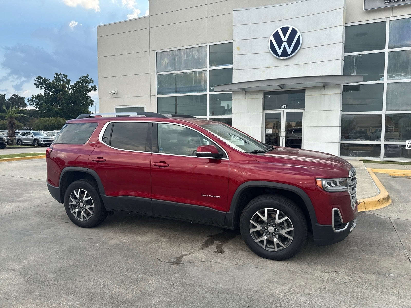2023 GMC Acadia FWD 4dr SLE