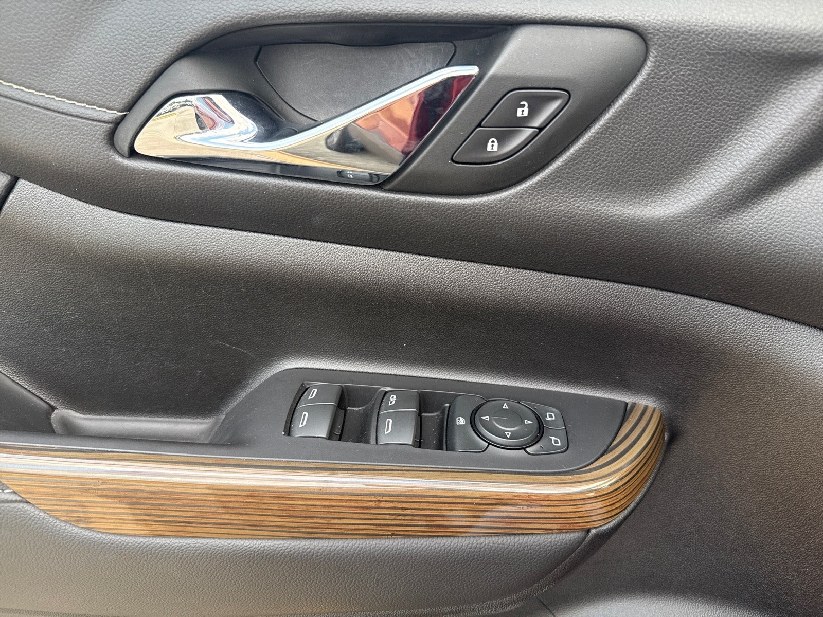 2023 GMC Acadia FWD 4dr SLE