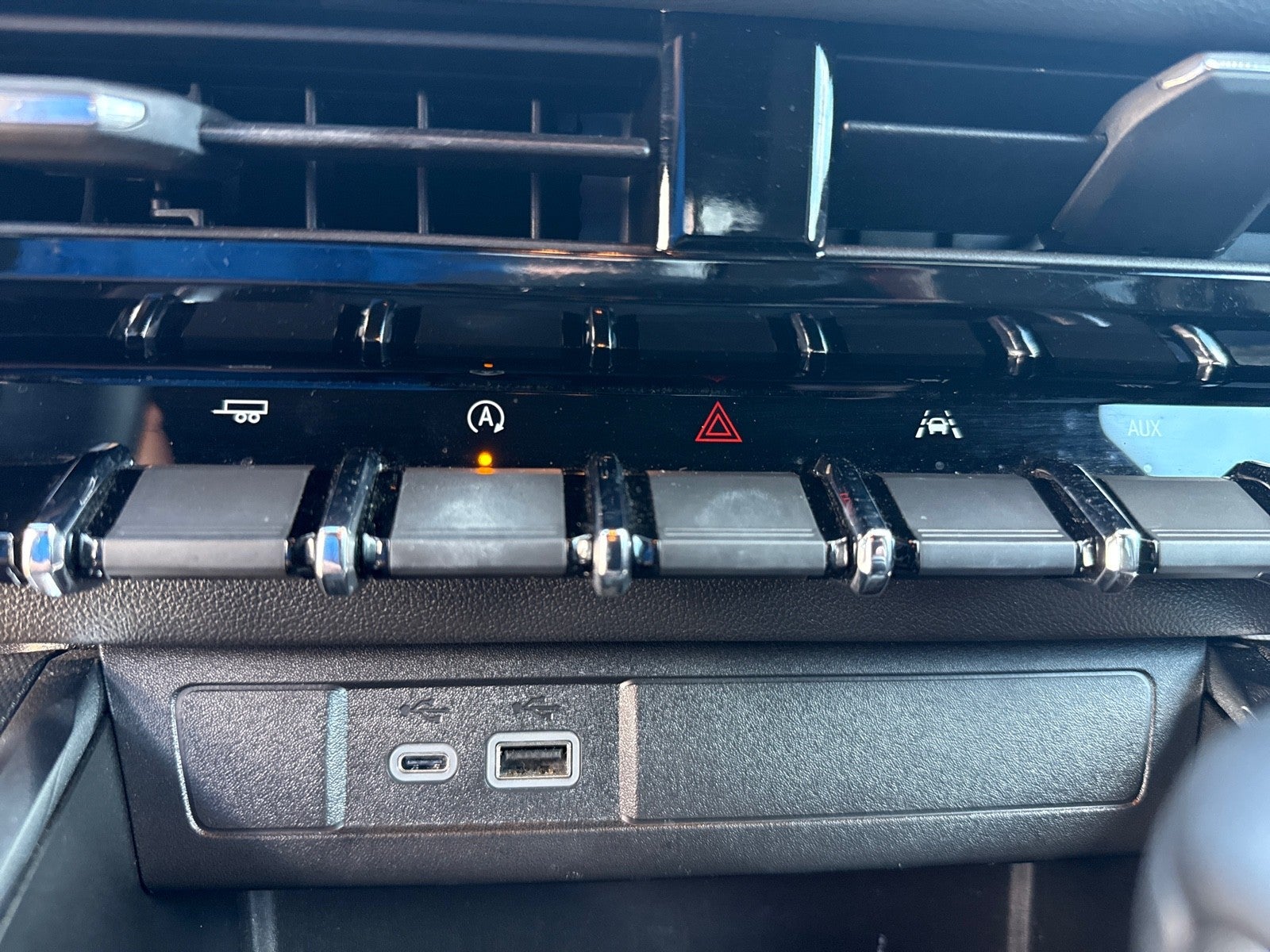 2024 GMC Canyon 2WD Crew Cab Elevation