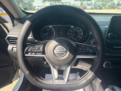 2022 Nissan Altima 2.5 SV Sedan