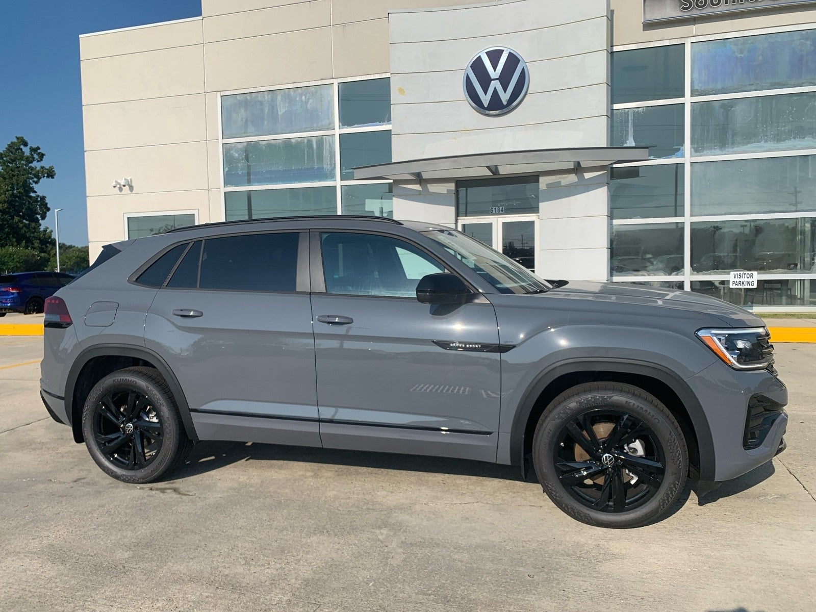2026 Volkswagen Atlas Cross Sport 2.0T SEL R-Line Black 4MOTION