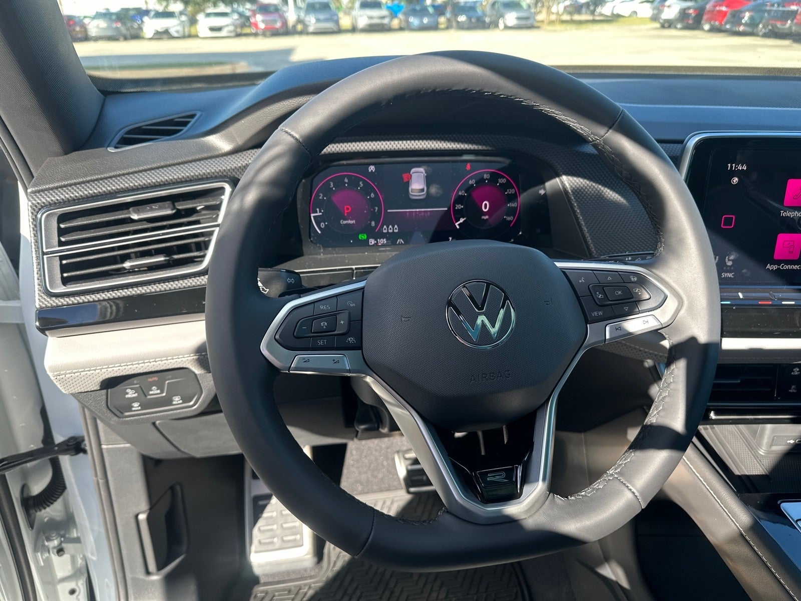 2026 Volkswagen Atlas Cross Sport 2.0T SEL R-Line Black 4MOTION