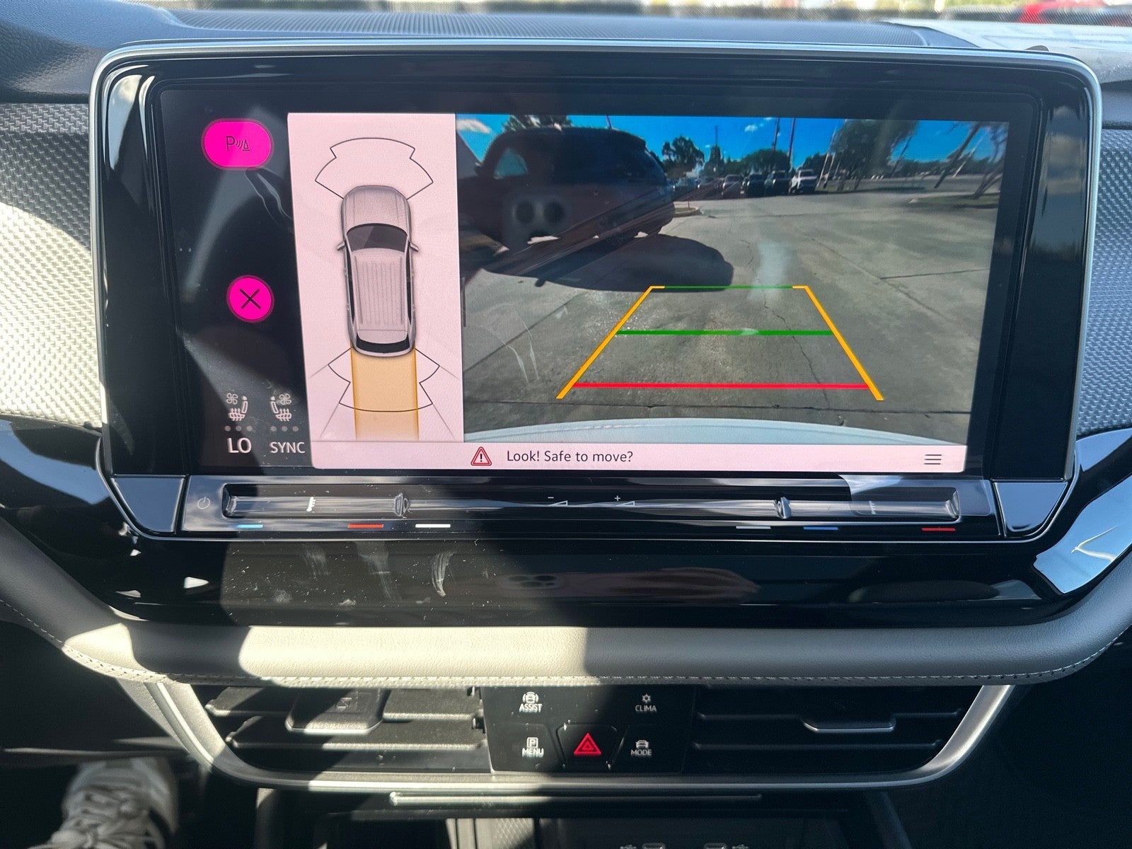 2026 Volkswagen Atlas Cross Sport 2.0T SEL R-Line Black 4MOTION