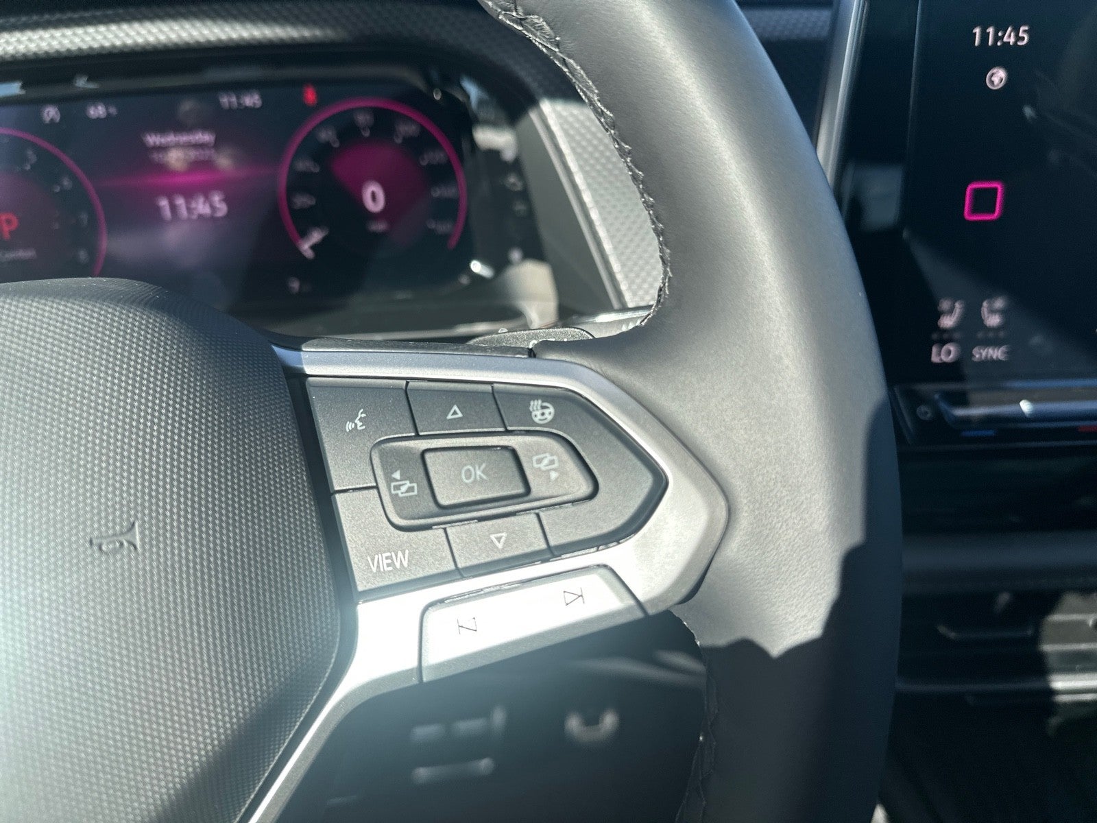 2026 Volkswagen Atlas Cross Sport 2.0T SEL R-Line Black 4MOTION