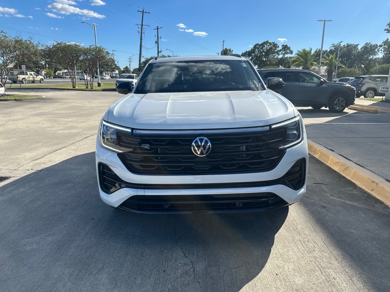 2026 Volkswagen Atlas Cross Sport 2.0T SEL R-Line Black 4MOTION