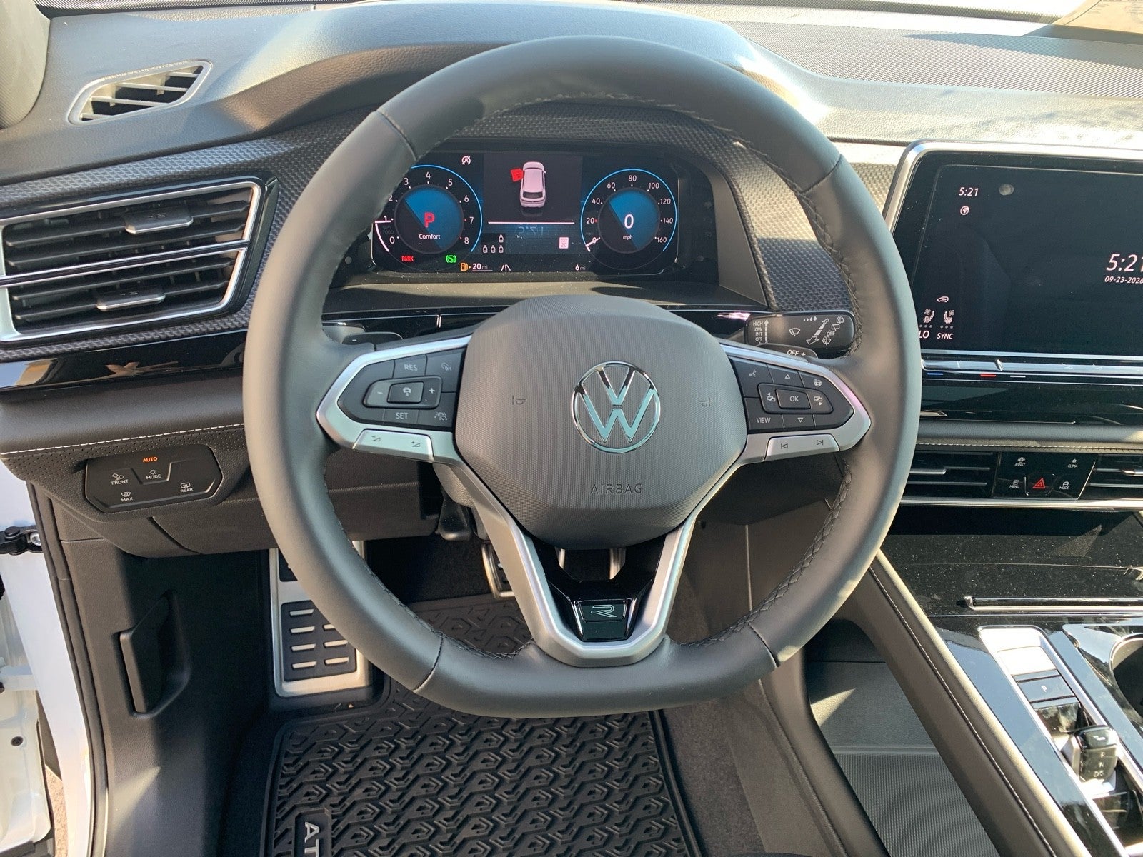 2026 Volkswagen Atlas Cross Sport 2.0T SEL R-Line Black 4MOTION