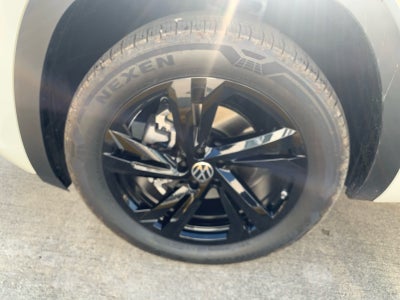 2026 Volkswagen Atlas Cross Sport 2.0T SEL R-Line Black 4MOTION