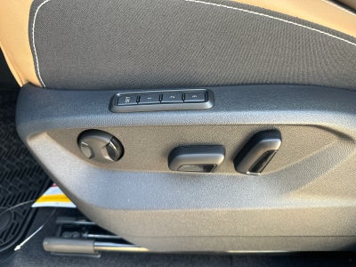 2026 Volkswagen Atlas Cross Sport 2.0T SEL R-Line Black 4MOTION