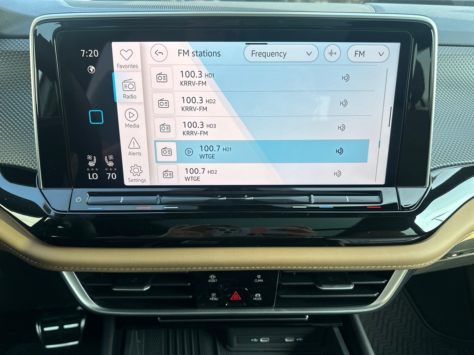 2026 Volkswagen Atlas Cross Sport 2.0T SEL R-Line Black 4MOTION