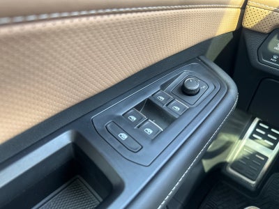 2026 Volkswagen Atlas Cross Sport 2.0T SEL R-Line Black 4MOTION