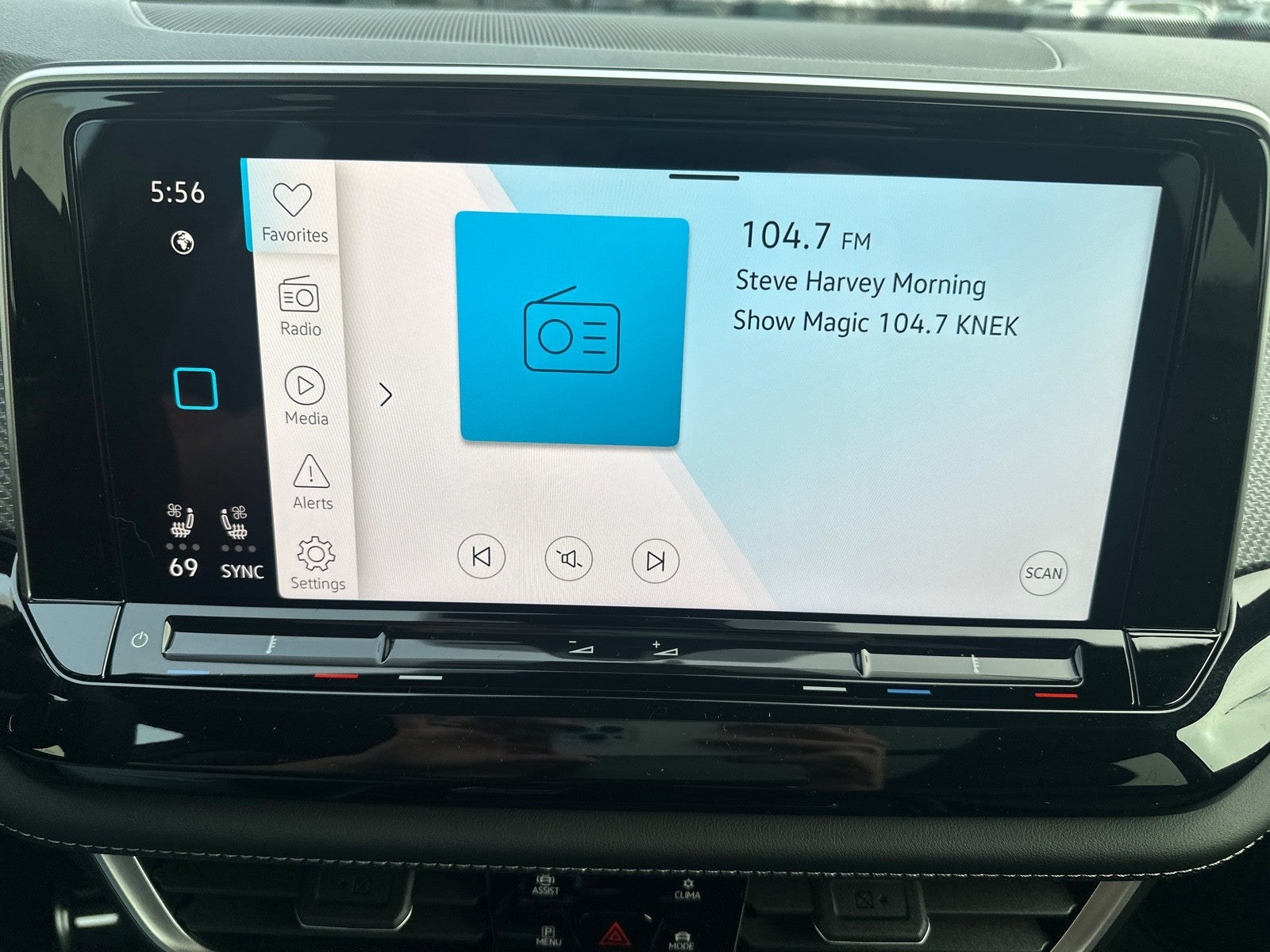 2026 Volkswagen Atlas Cross Sport 2.0T SEL R-Line Black 4MOTION