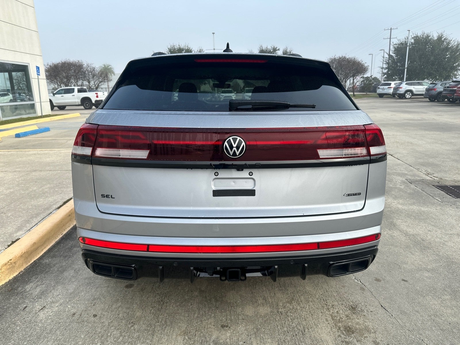 2026 Volkswagen Atlas Cross Sport 2.0T SEL R-Line Black 4MOTION