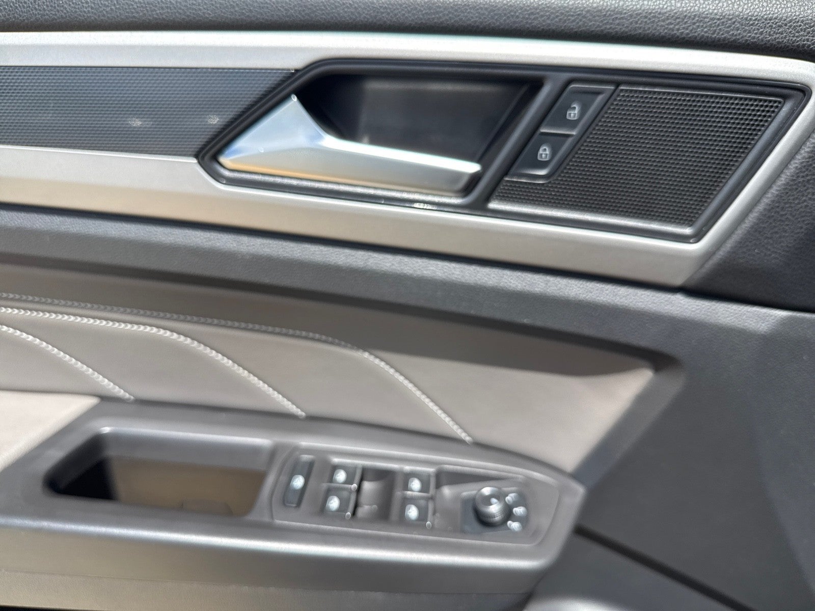 2023 Volkswagen Atlas Cross Sport 3.6L V6 SEL