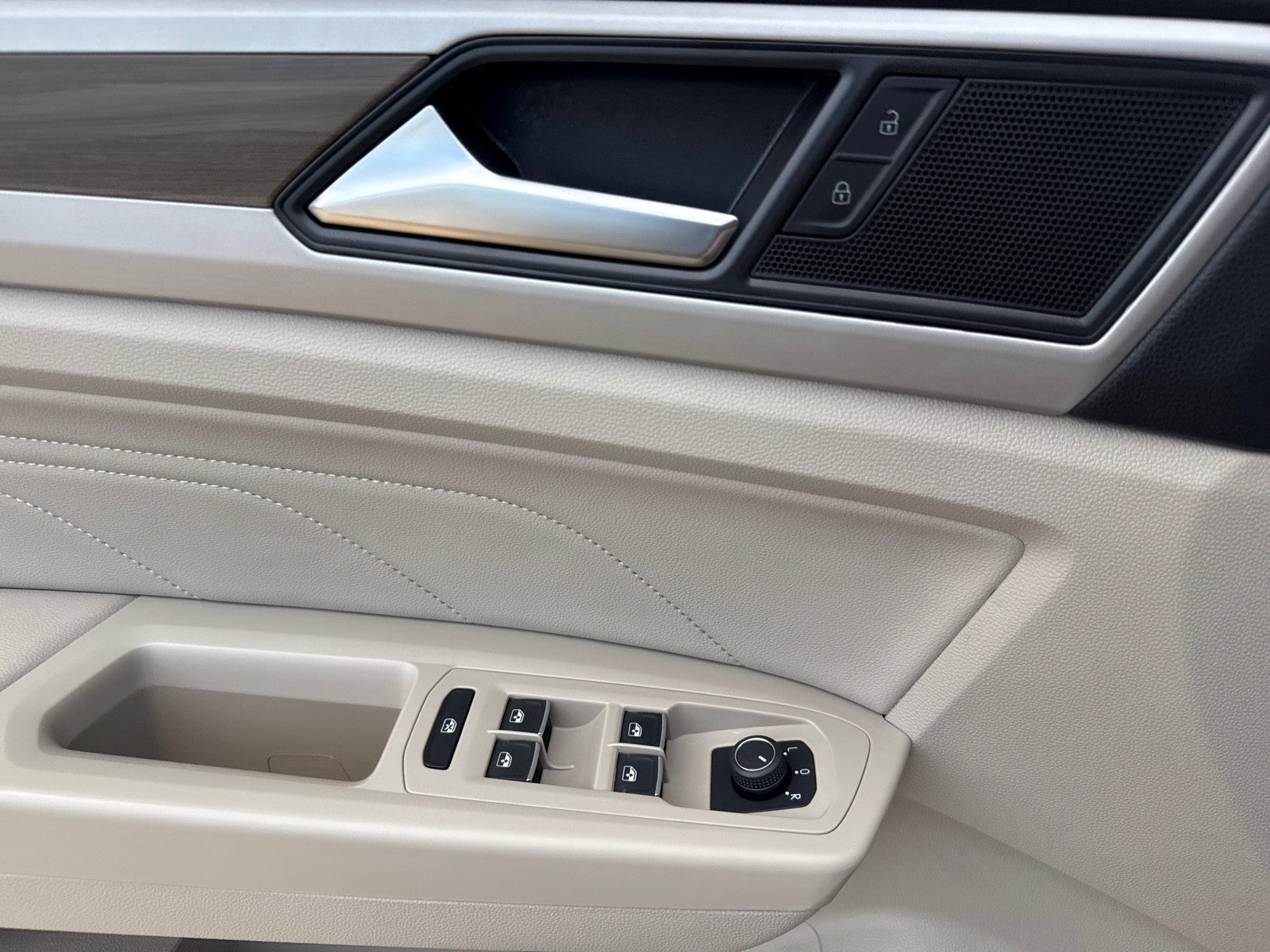 2022 Volkswagen Atlas 3.6L V6 SEL 4MOTION