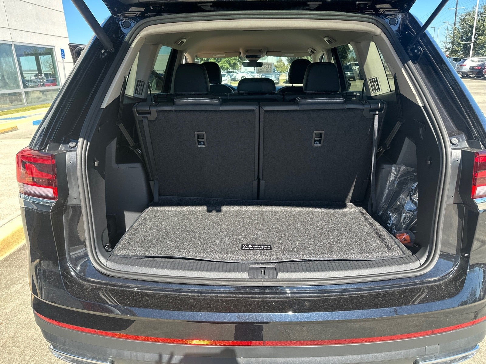 2026 Volkswagen Atlas 2.0T SE FWD