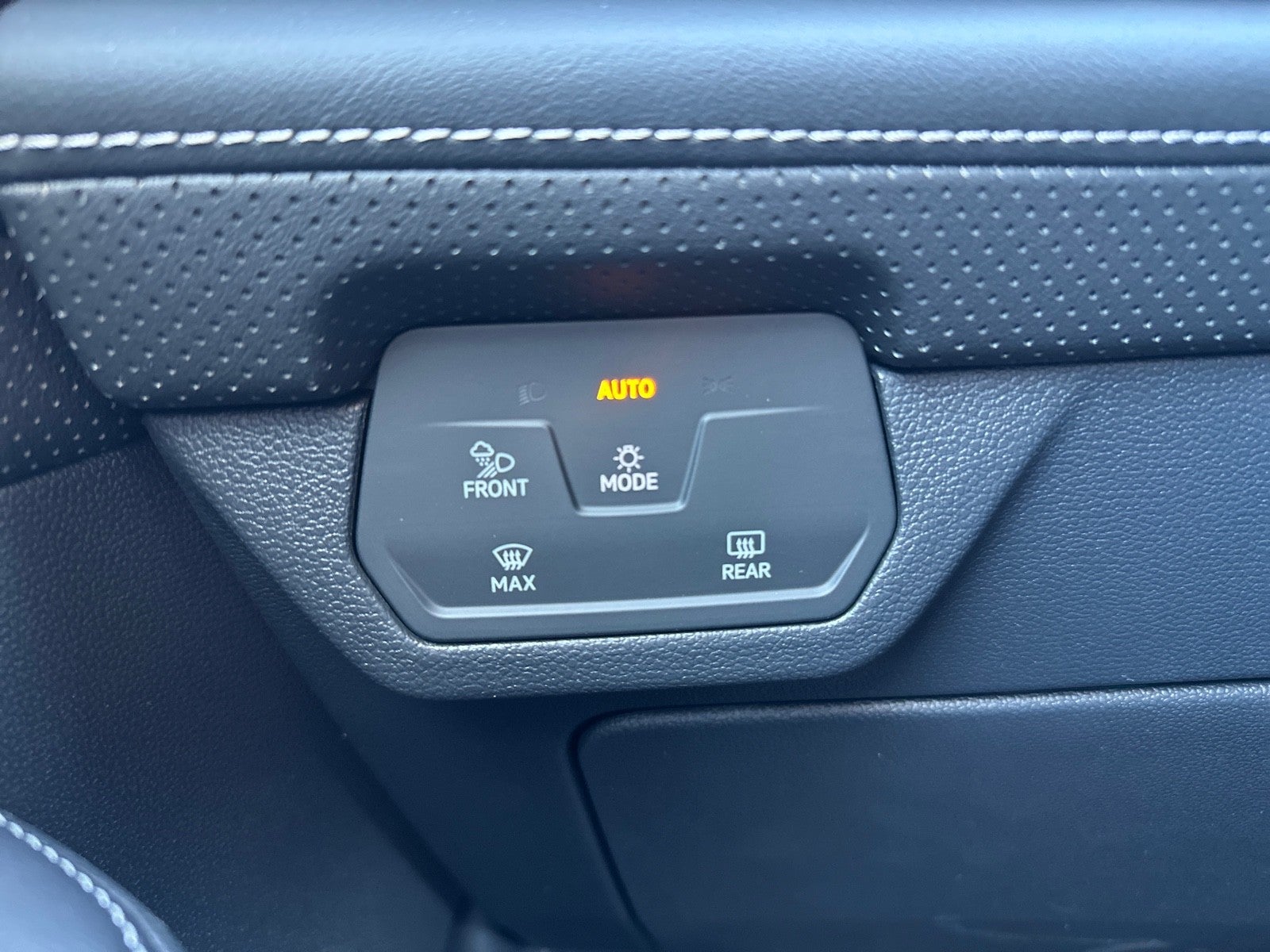 2026 Volkswagen Atlas 2.0T SE FWD