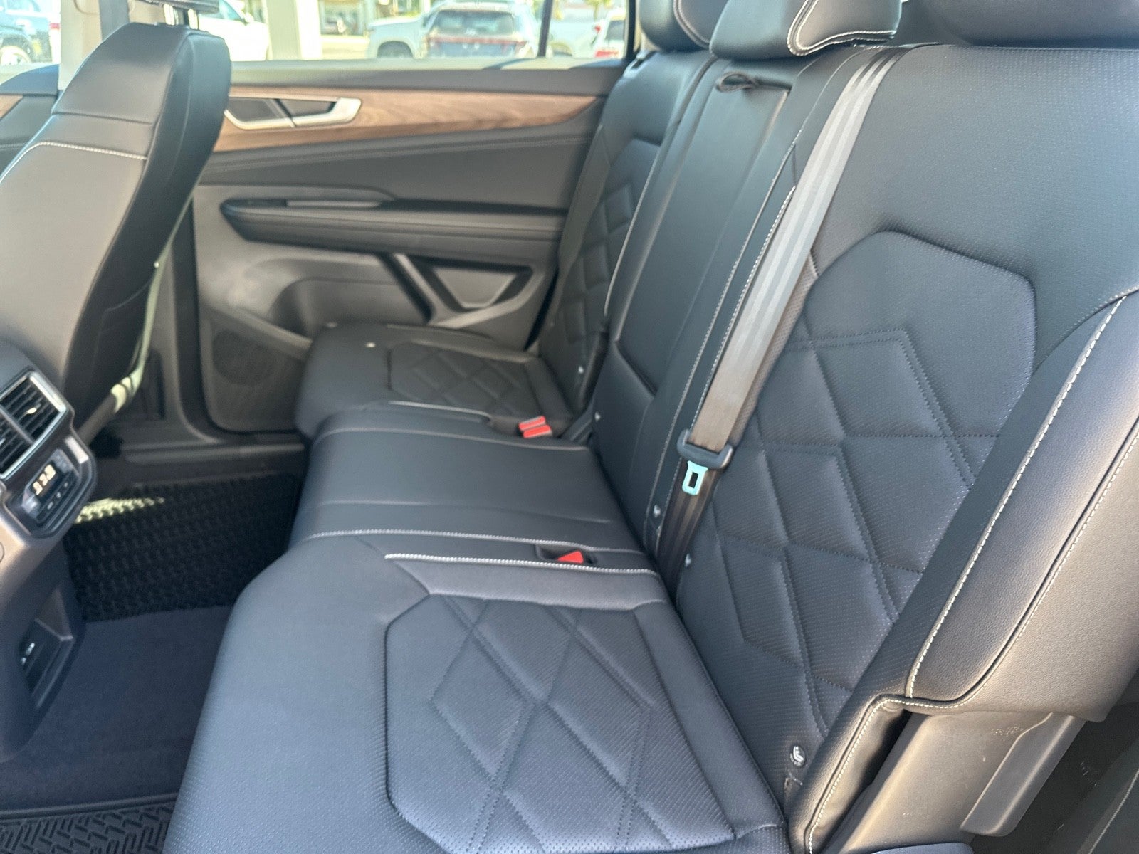 2026 Volkswagen Atlas 2.0T SE FWD