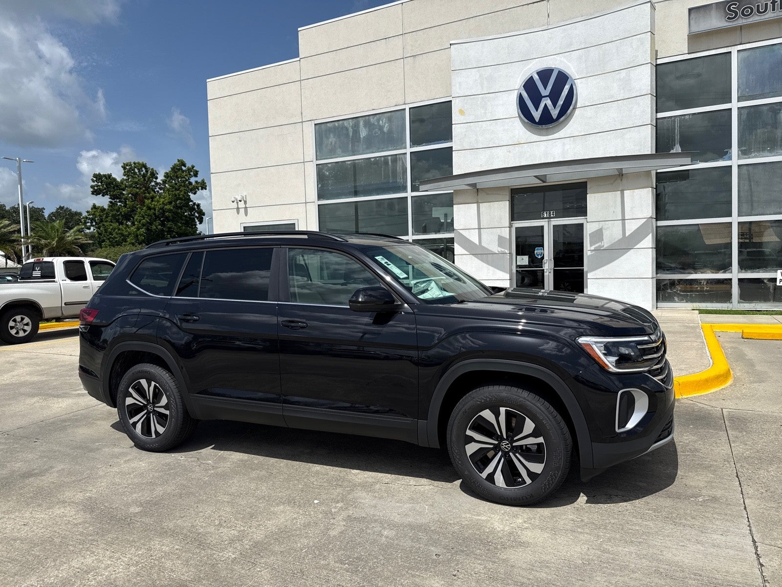 2026 Volkswagen Atlas 2.0T SE FWD