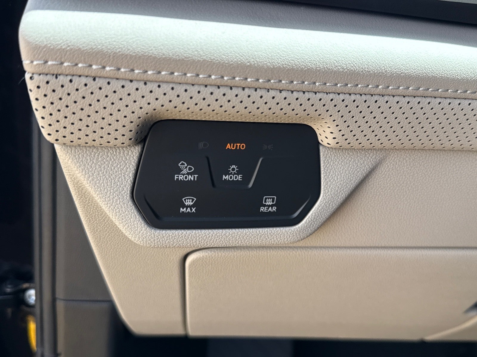 2026 Volkswagen Atlas 2.0T SE FWD