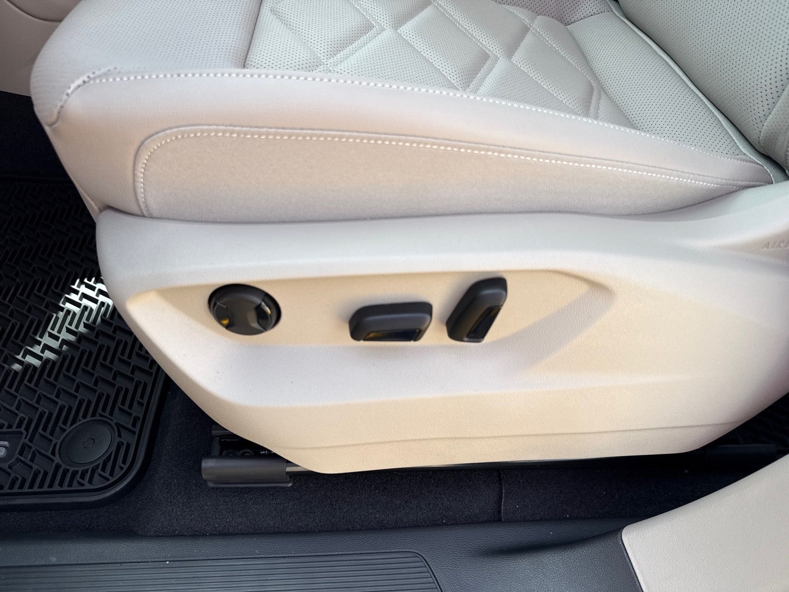 2026 Volkswagen Atlas 2.0T SE FWD
