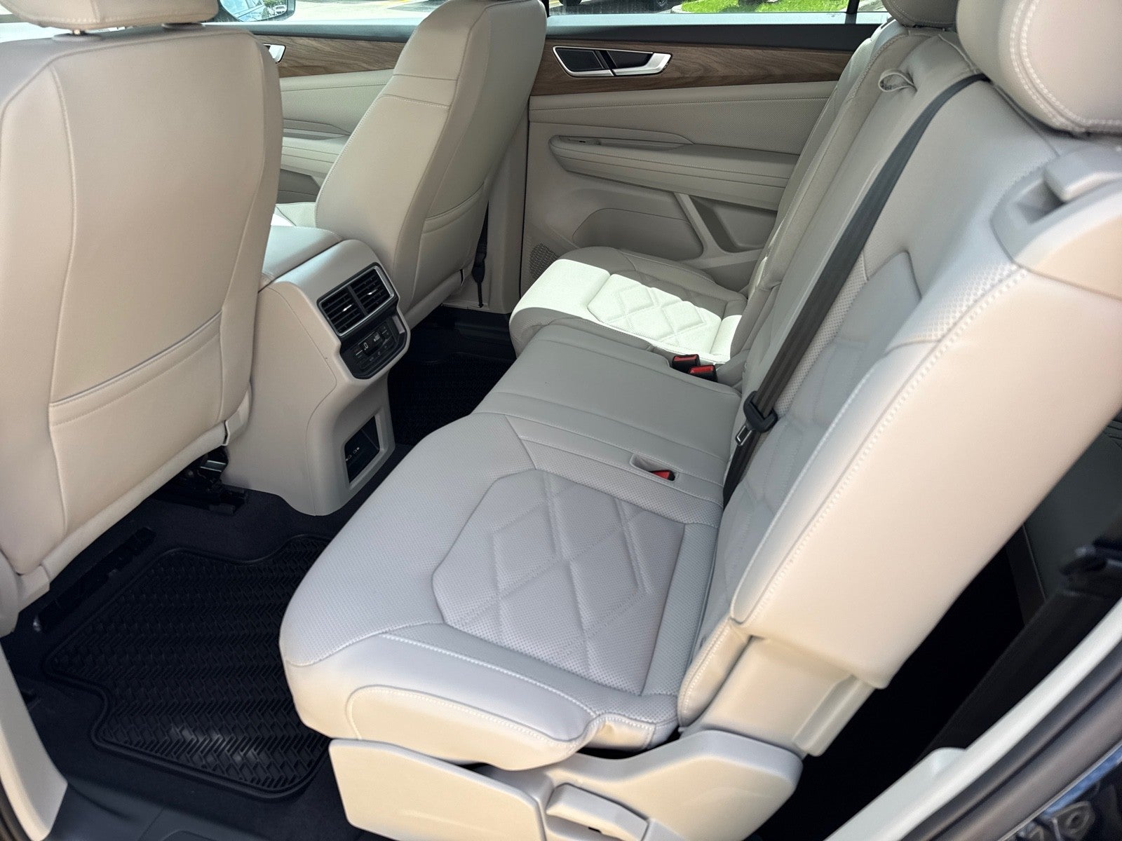 2026 Volkswagen Atlas 2.0T SE FWD