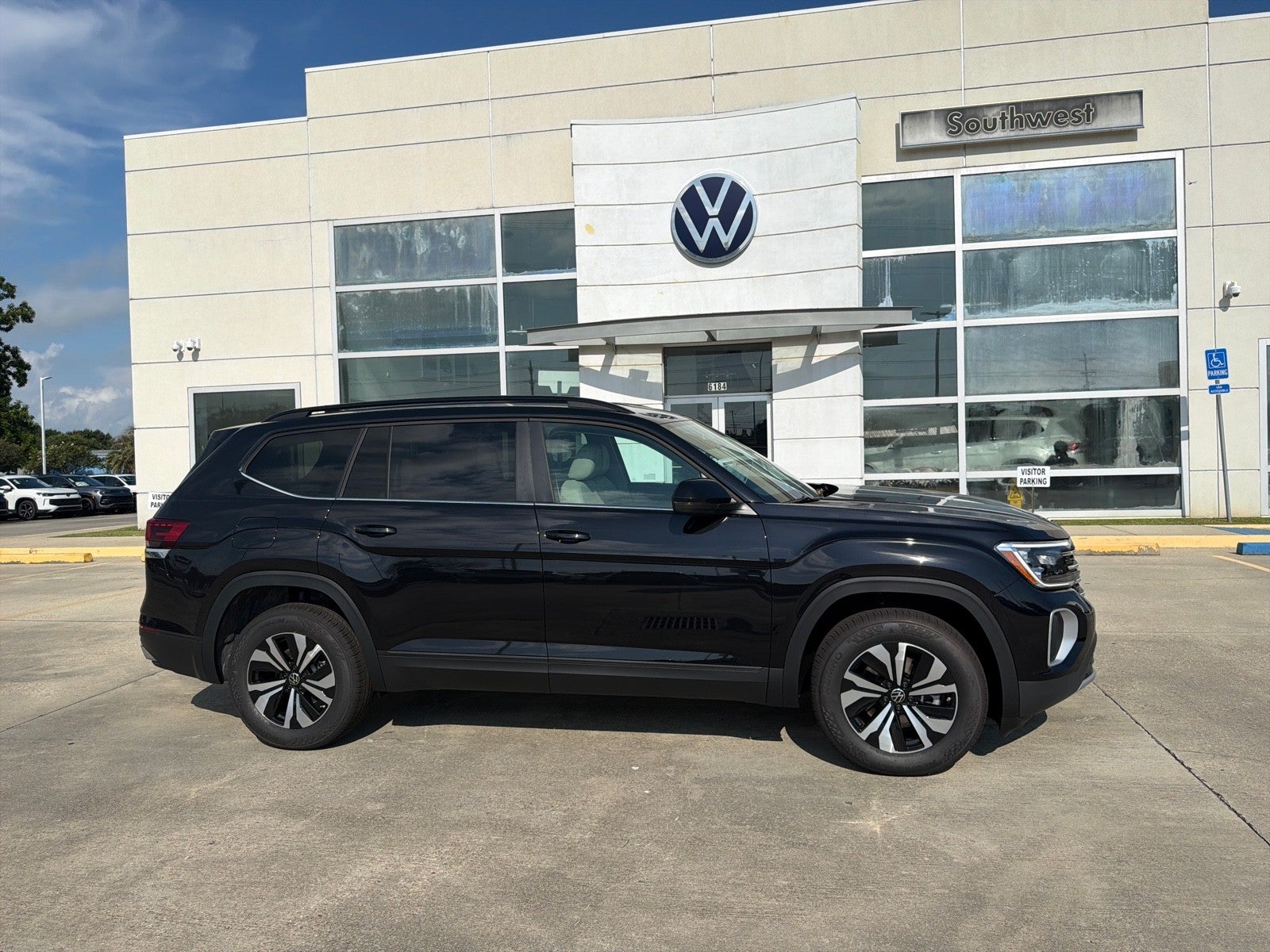 2026 Volkswagen Atlas 2.0T SE FWD