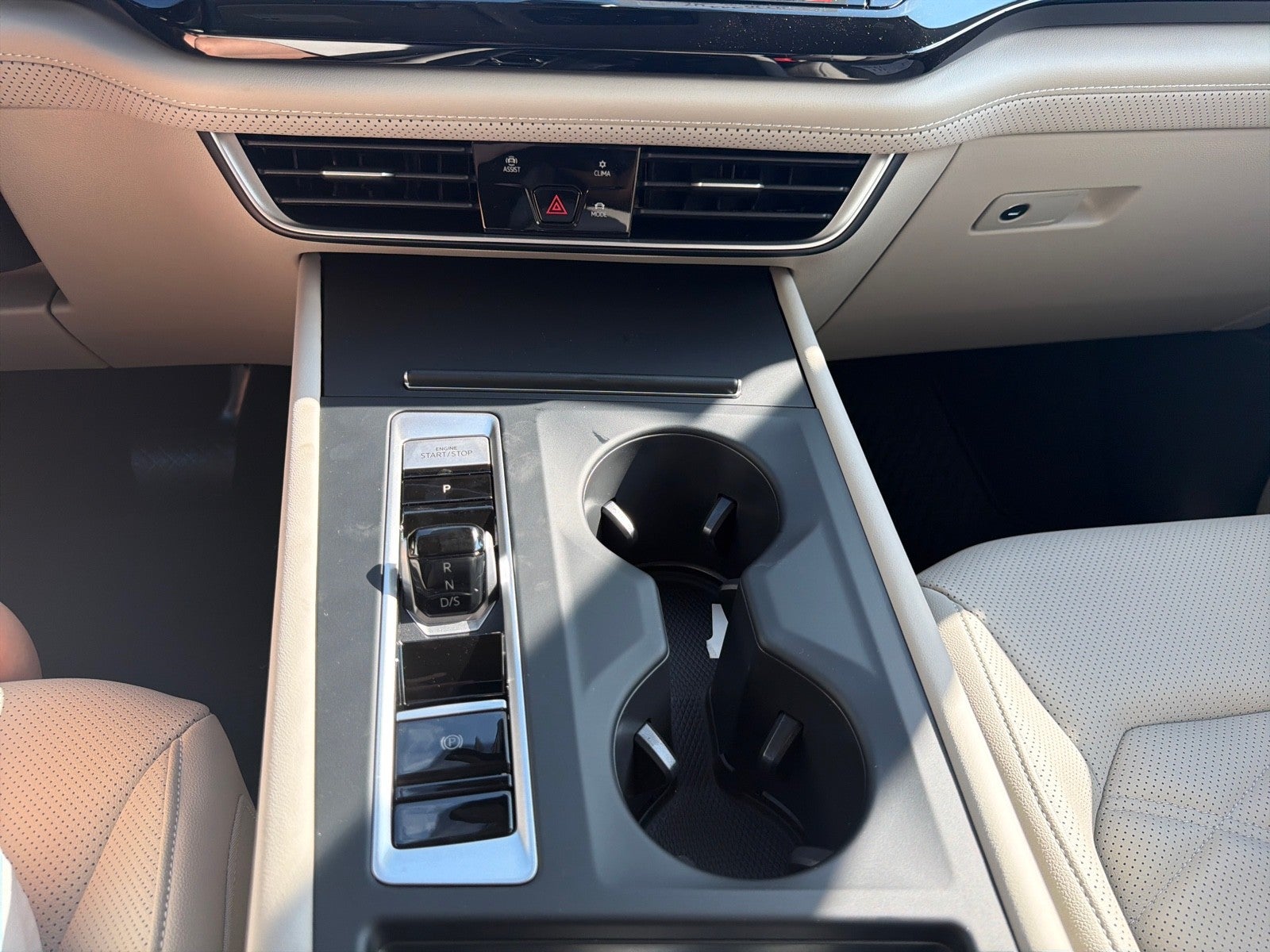 2026 Volkswagen Atlas 2.0T SE FWD