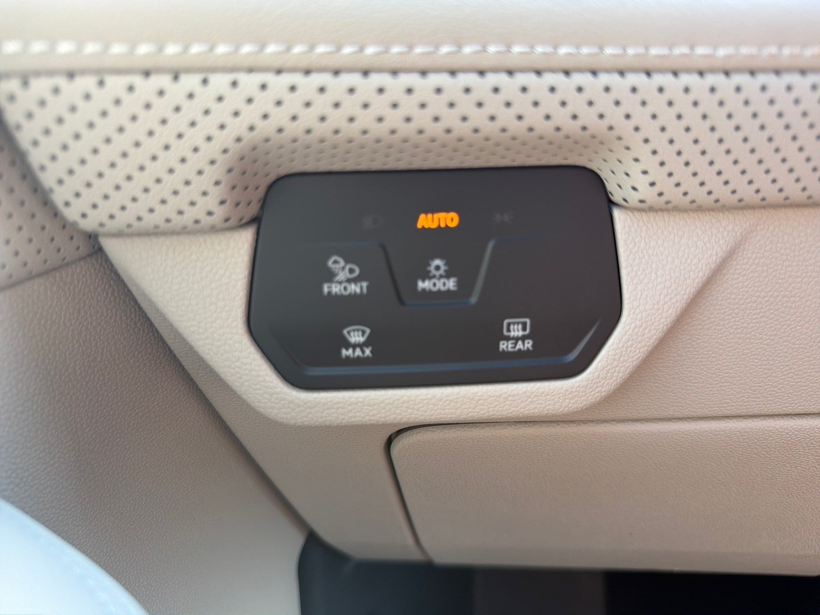 2026 Volkswagen Atlas 2.0T SE FWD