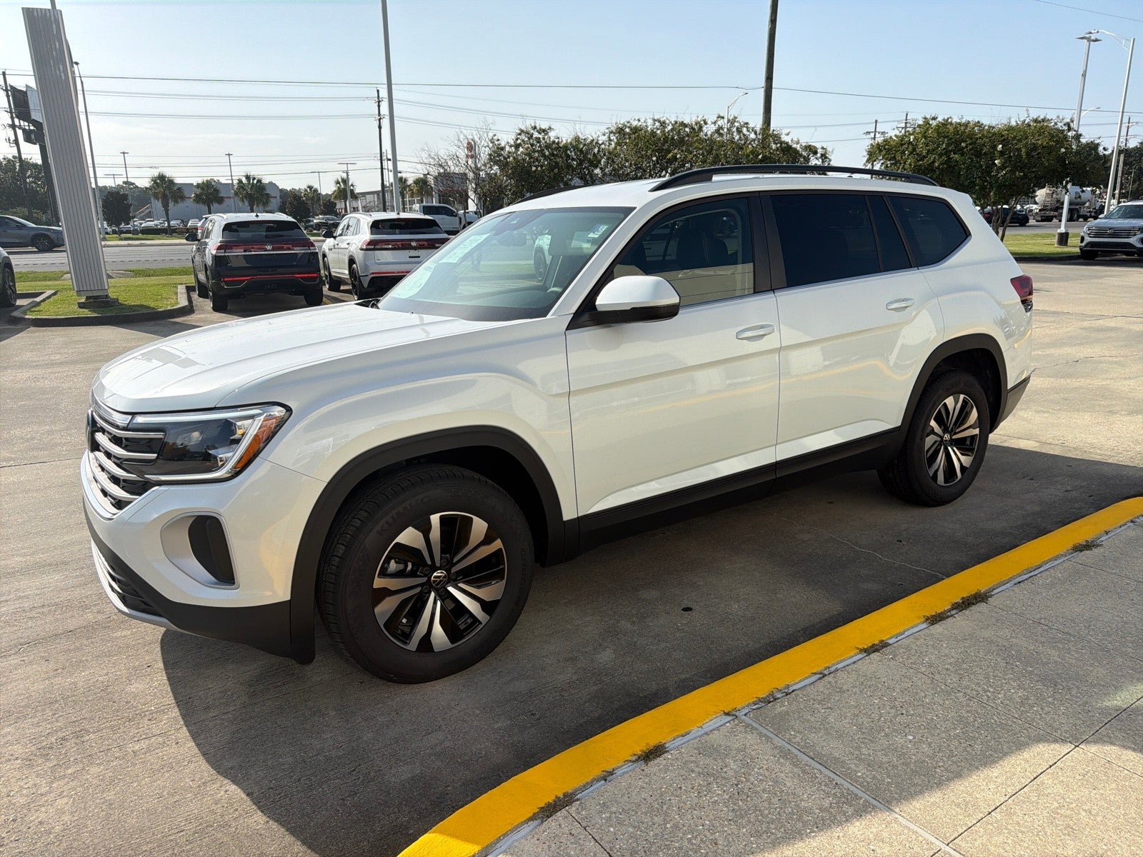 2026 Volkswagen Atlas 2.0T SE FWD