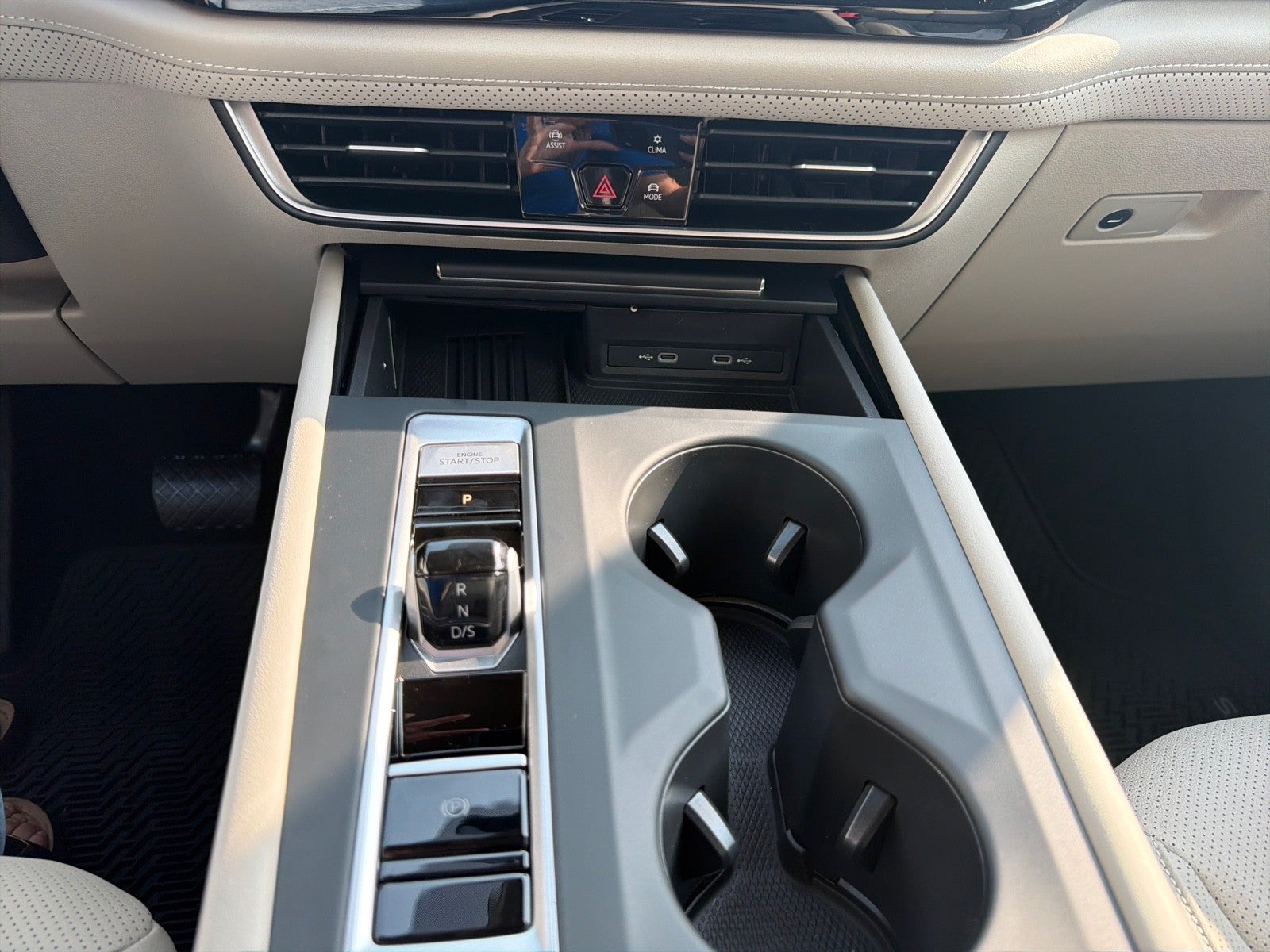 2026 Volkswagen Atlas 2.0T SE FWD