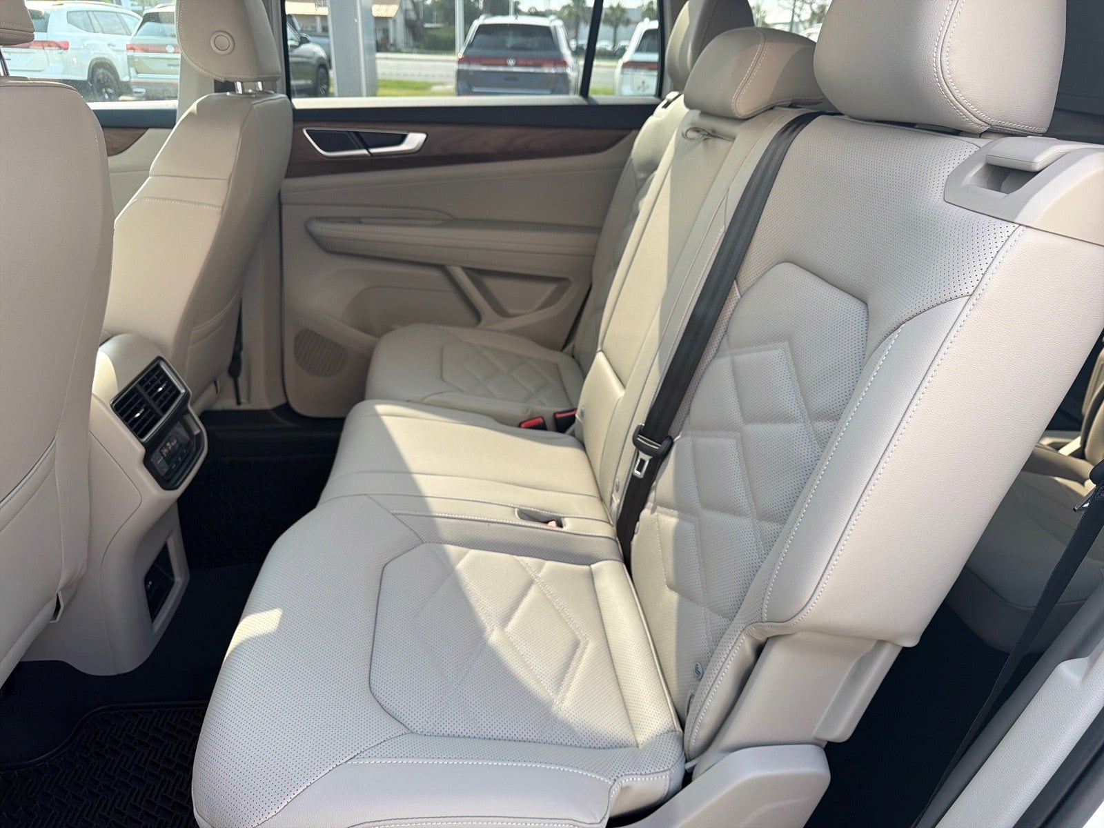 2026 Volkswagen Atlas 2.0T SE FWD