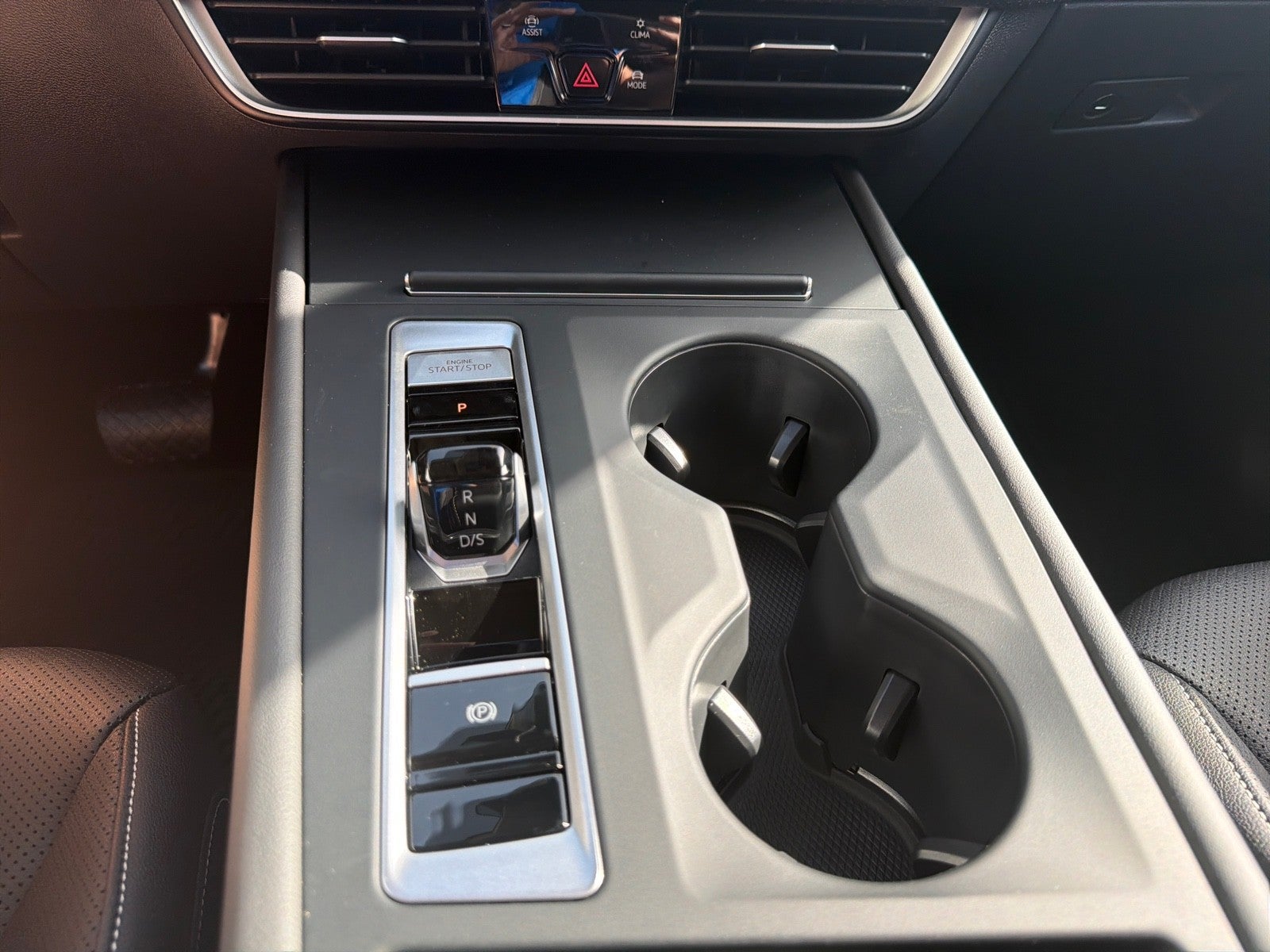 2026 Volkswagen Atlas 2.0T SE FWD