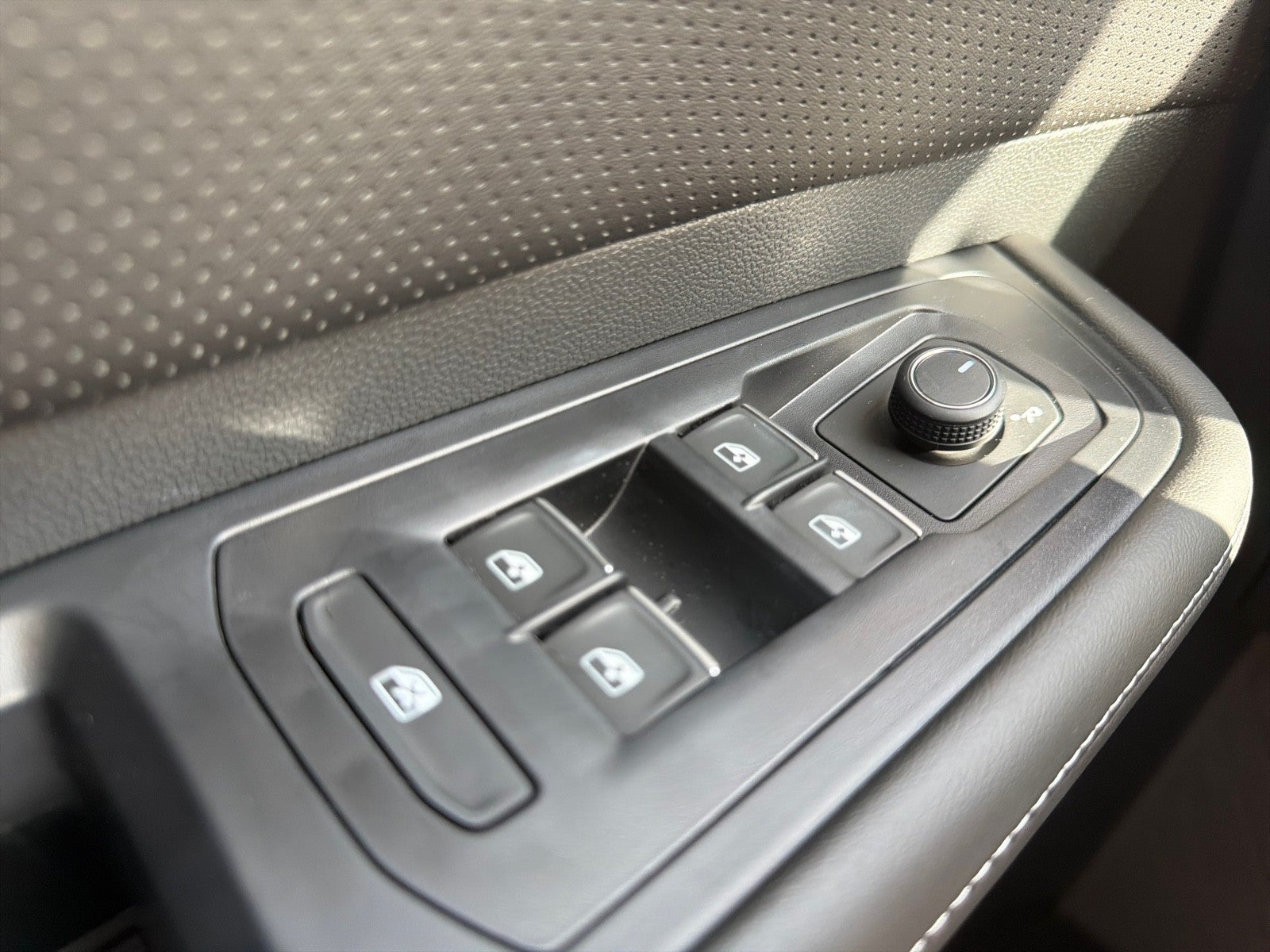 2026 Volkswagen Atlas 2.0T SE FWD
