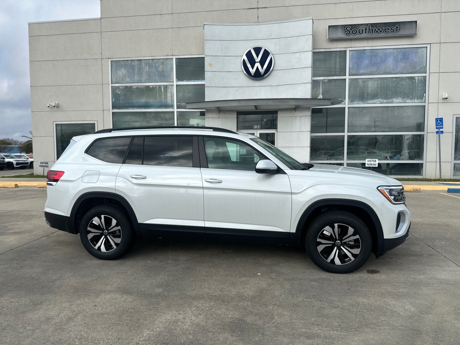 2026 Volkswagen Atlas 2.0T SE FWD