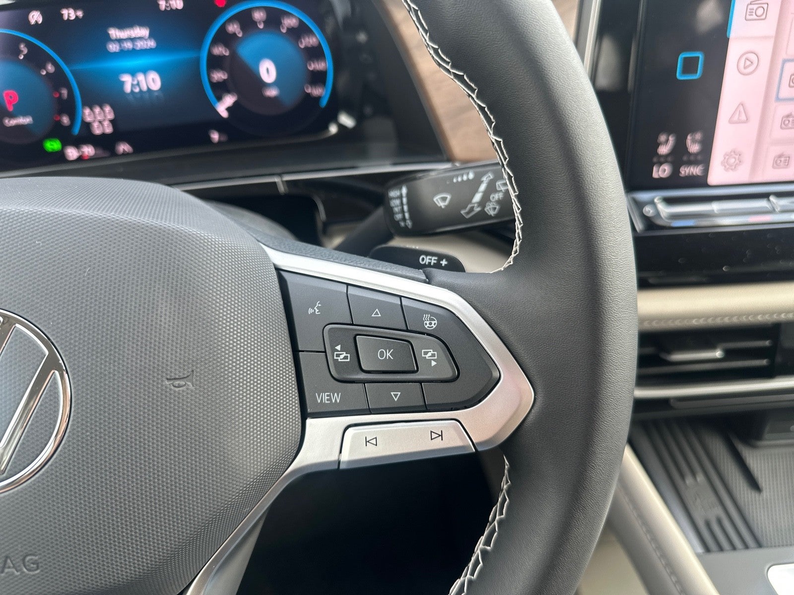 2026 Volkswagen Atlas 2.0T SE FWD