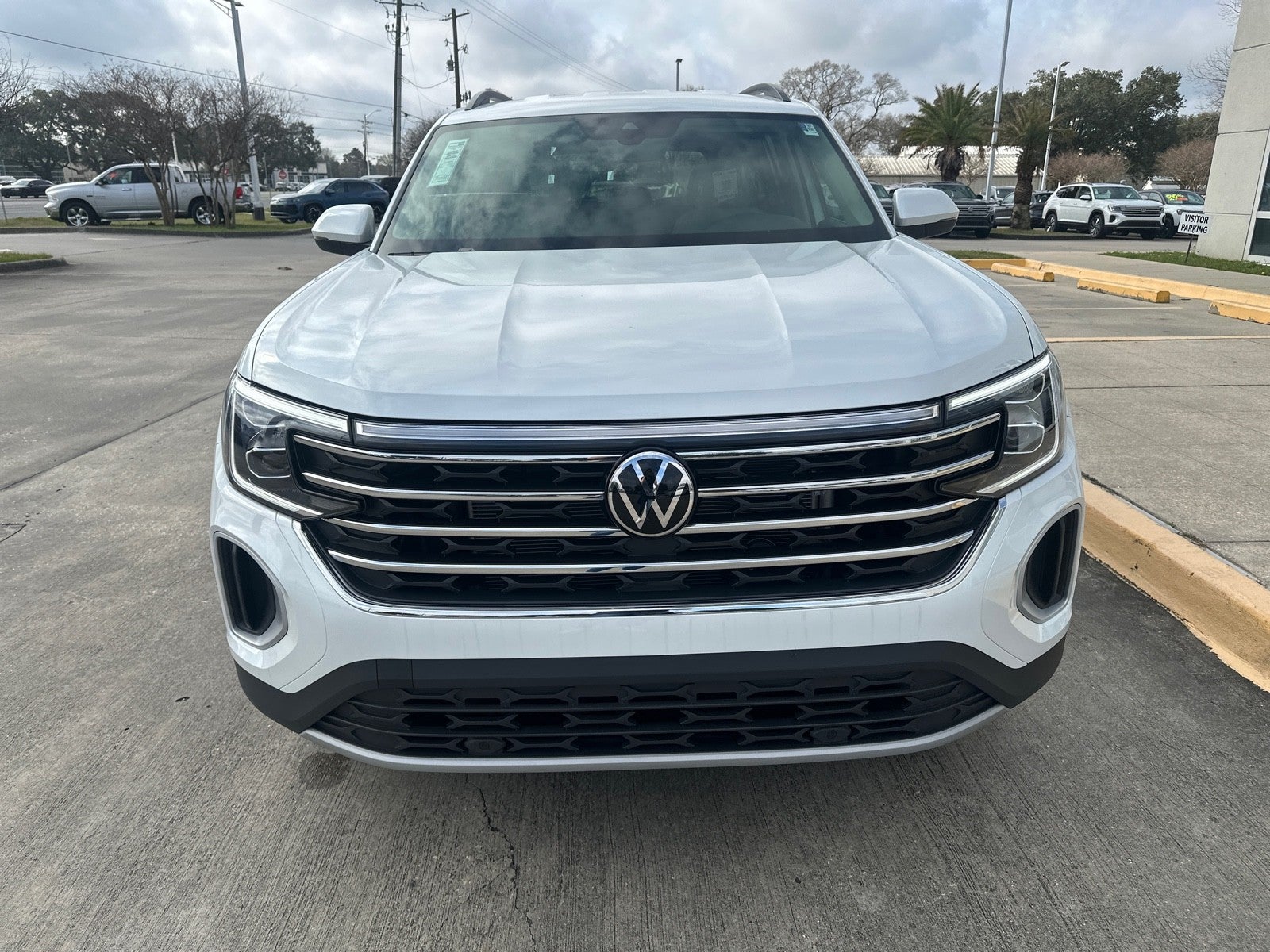 2026 Volkswagen Atlas 2.0T SE FWD