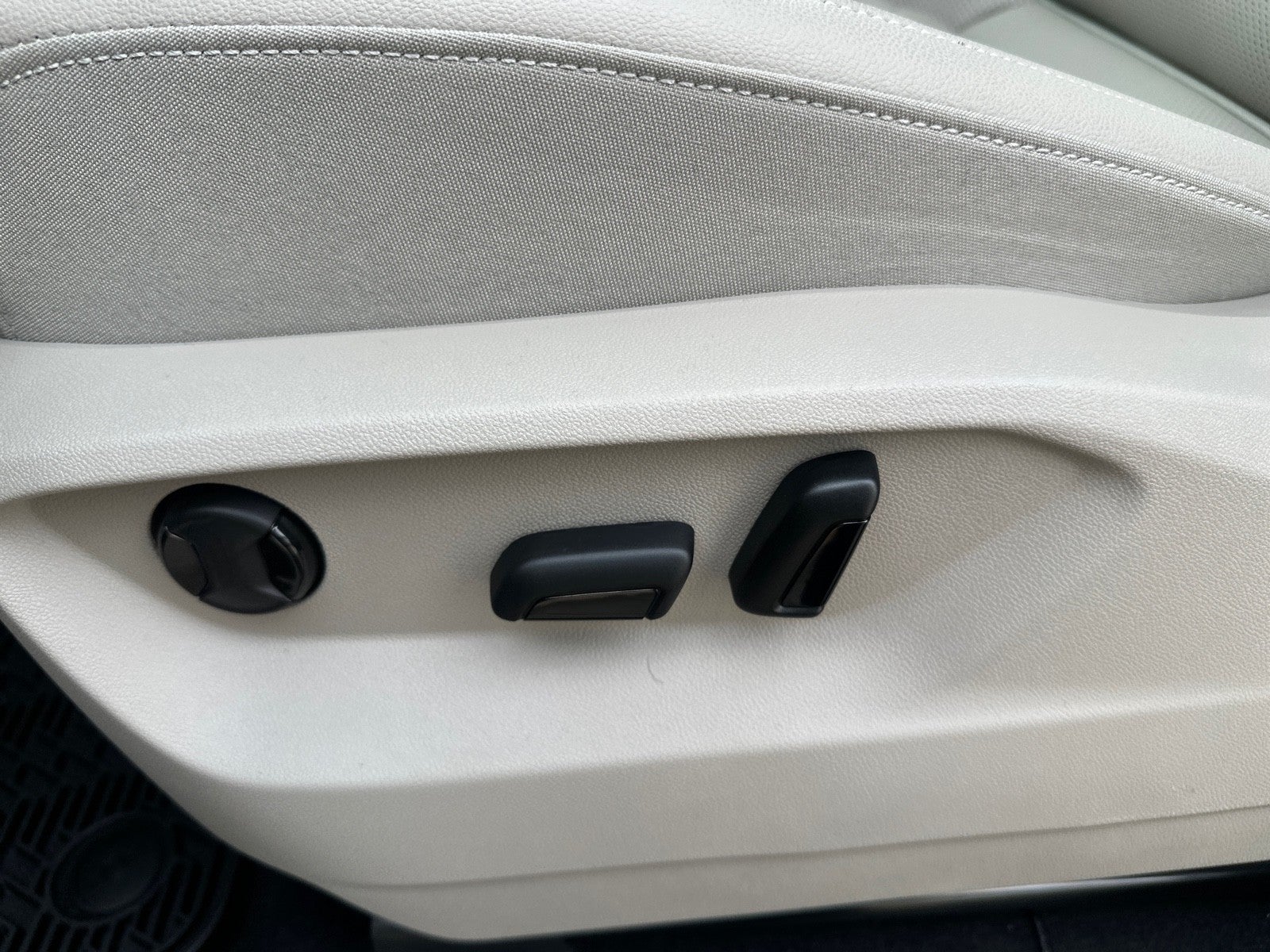 2026 Volkswagen Atlas 2.0T SE FWD