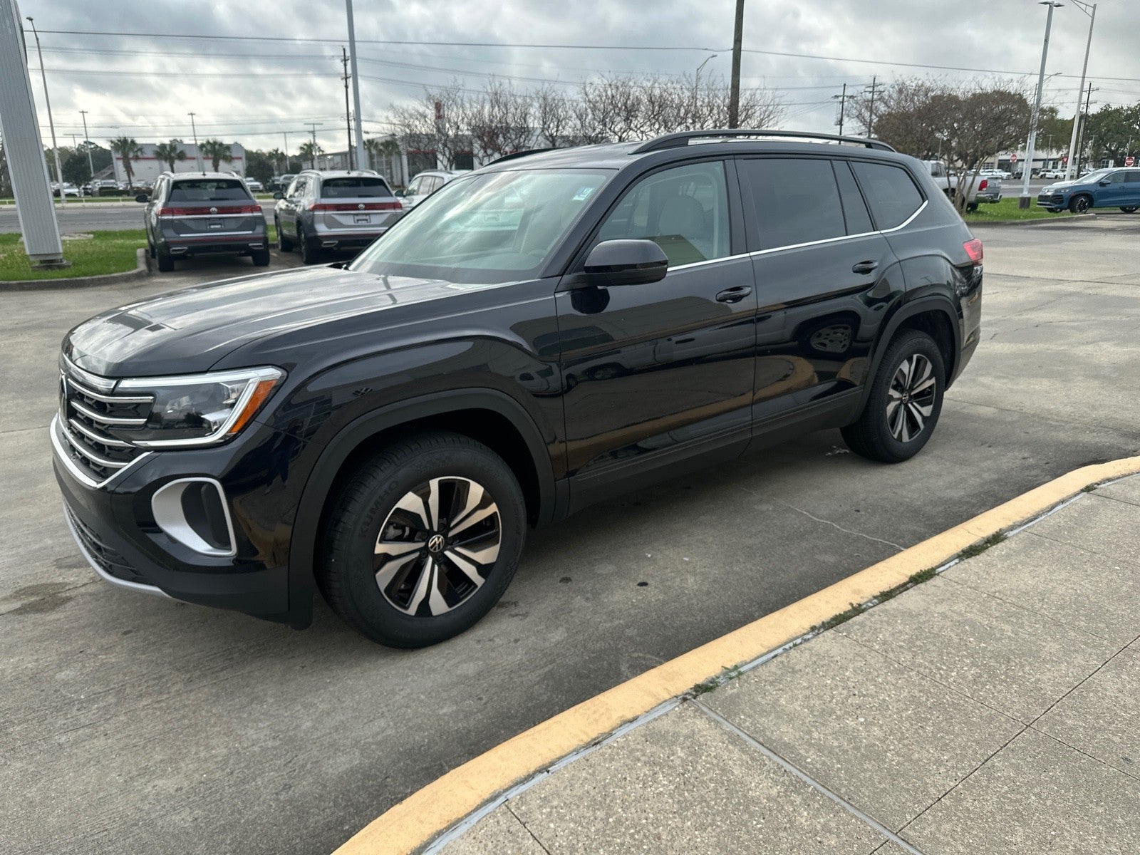 2026 Volkswagen Atlas 2.0T SE FWD