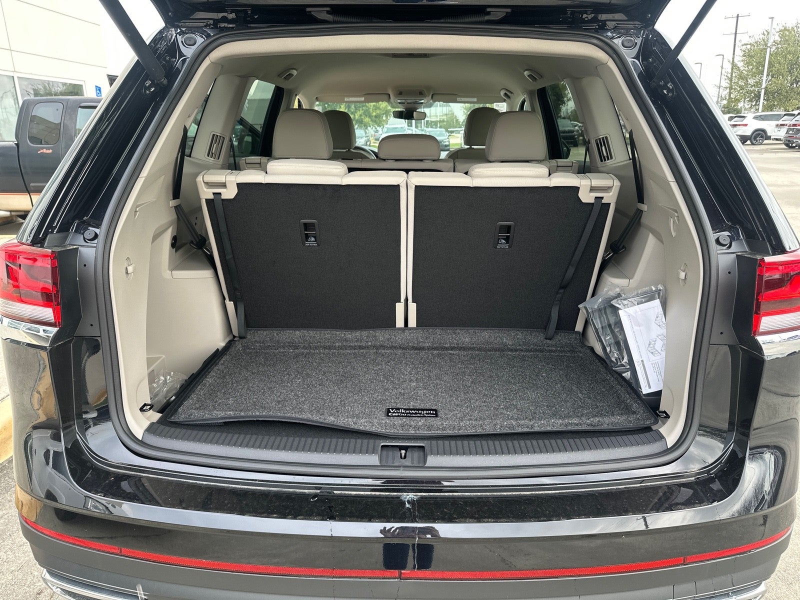 2026 Volkswagen Atlas 2.0T SE FWD