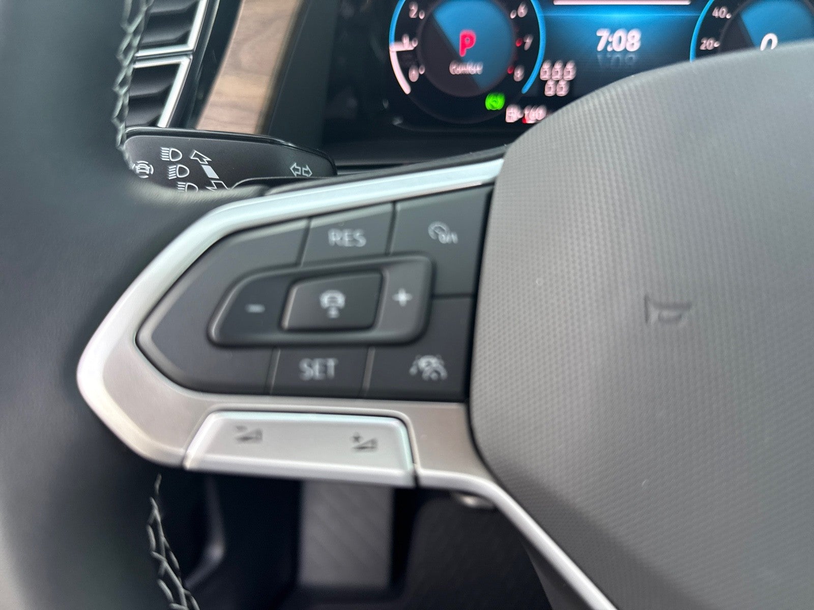 2026 Volkswagen Atlas 2.0T SE FWD
