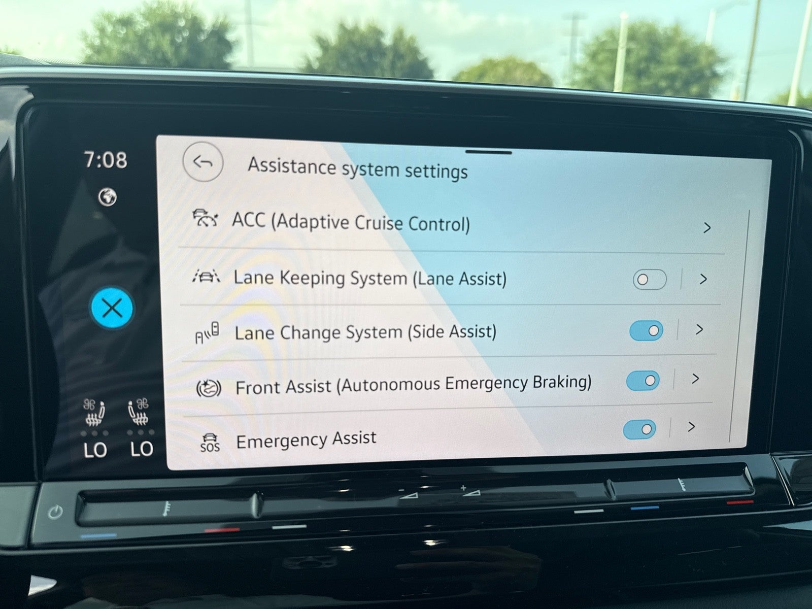2026 Volkswagen Atlas 2.0T SE FWD