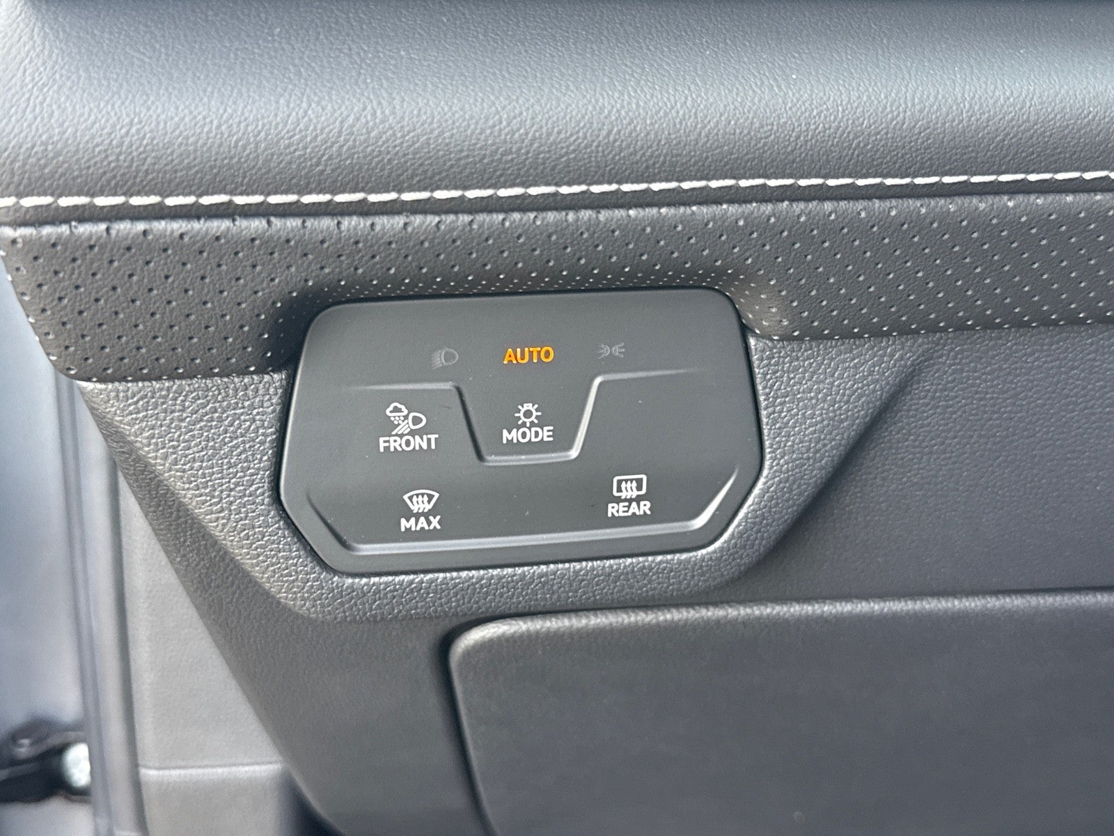 2026 Volkswagen Atlas 2.0T SE FWD