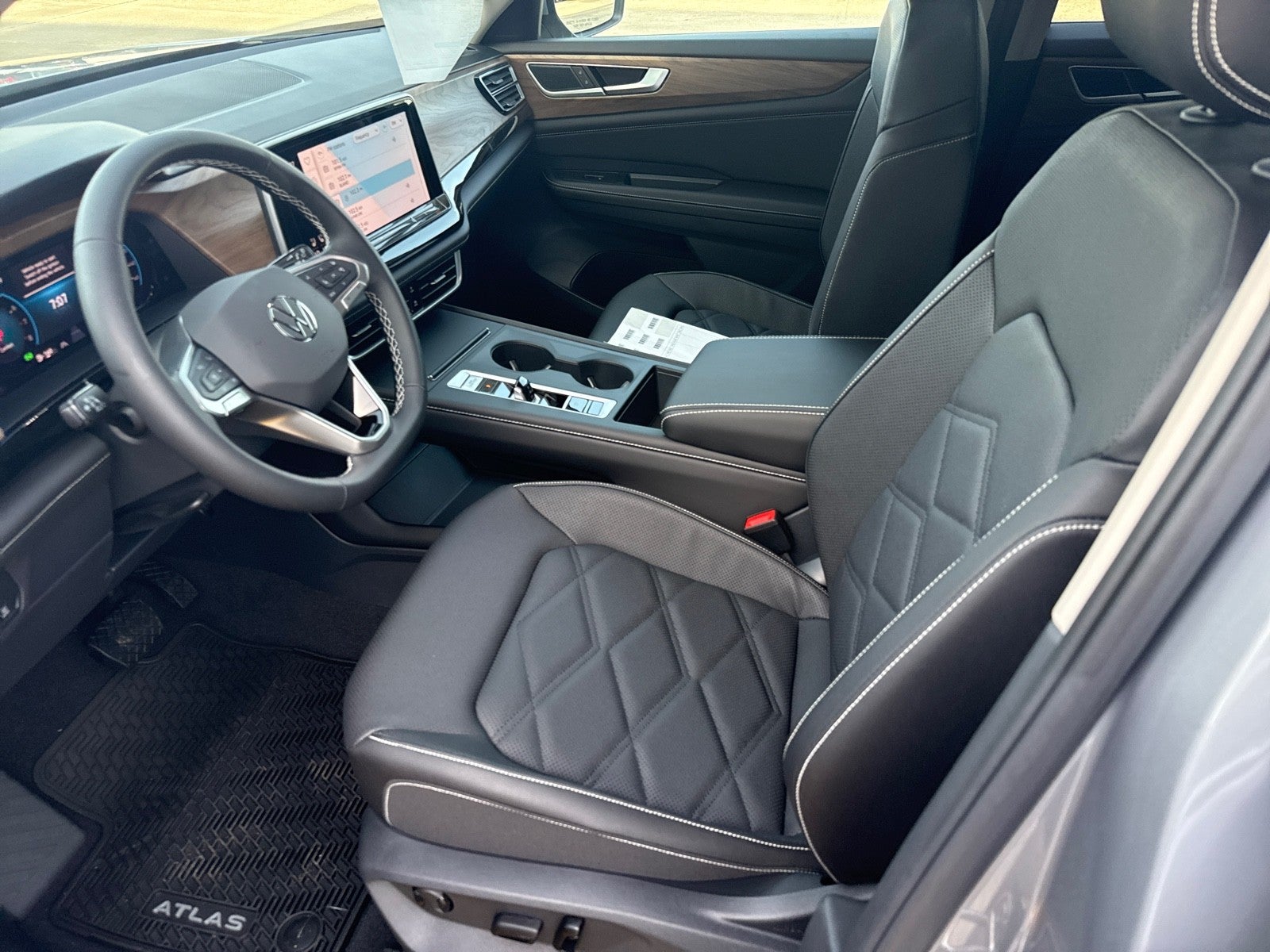 2026 Volkswagen Atlas 2.0T SE FWD