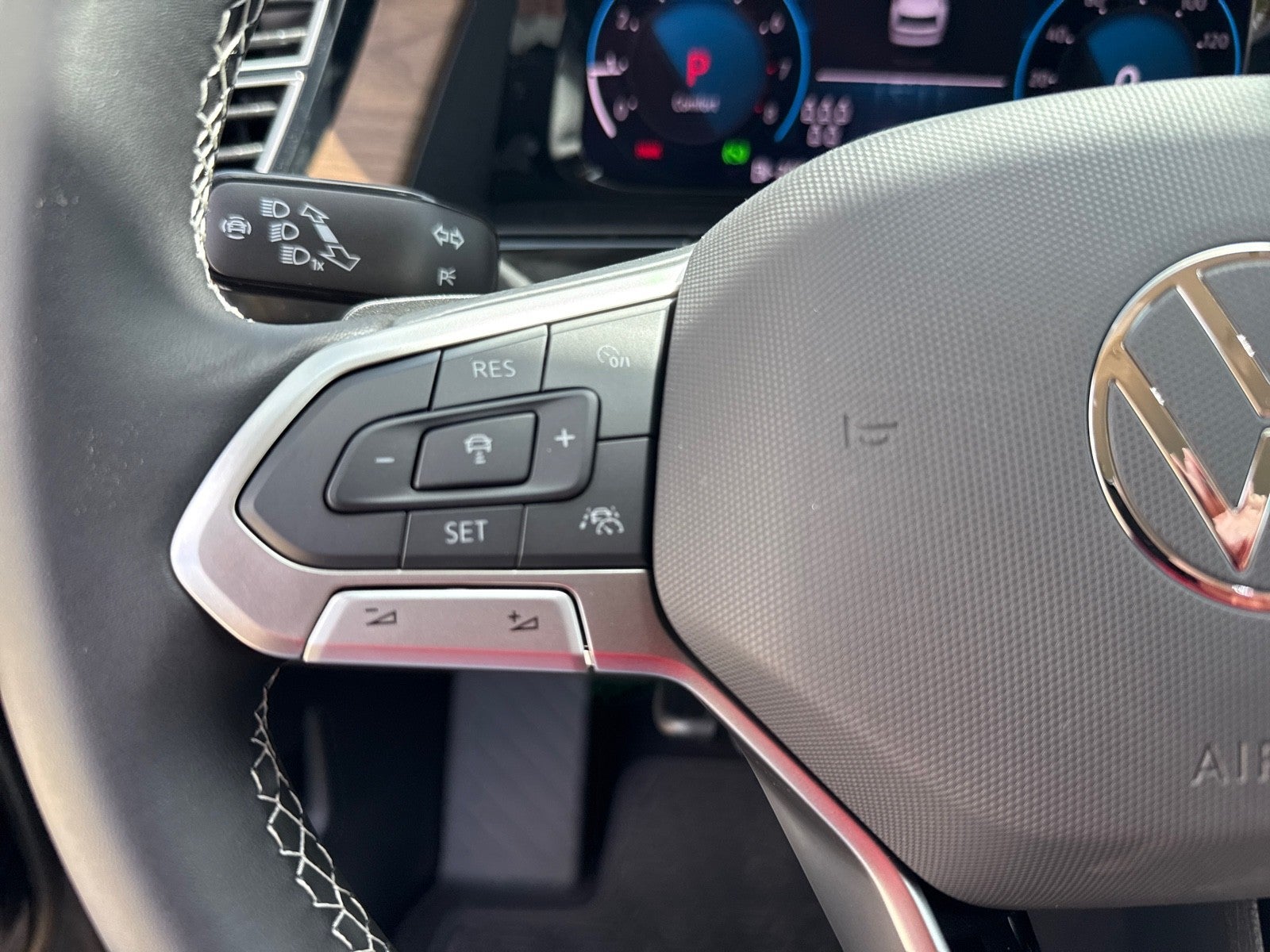 2026 Volkswagen Atlas 2.0T SE FWD
