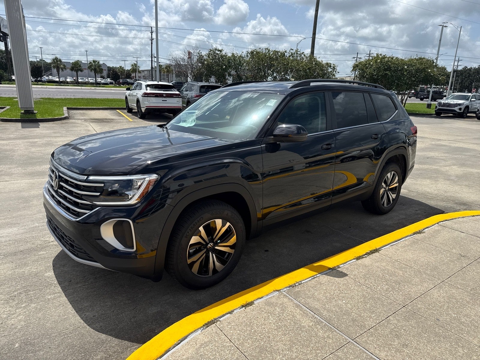 2026 Volkswagen Atlas 2.0T SE FWD